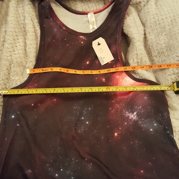 LAST 1! π Galaxy Print Tank - Picture 4 of 7